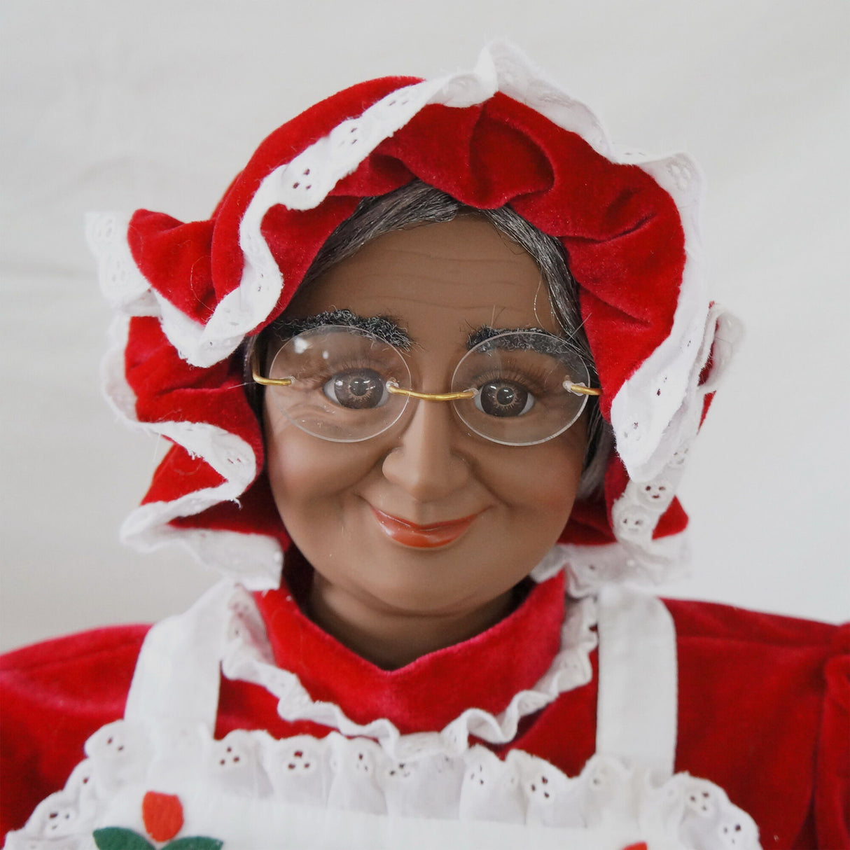 3-Ft. African American Mrs. Claus Animatronic with Apron and Gift Sack
