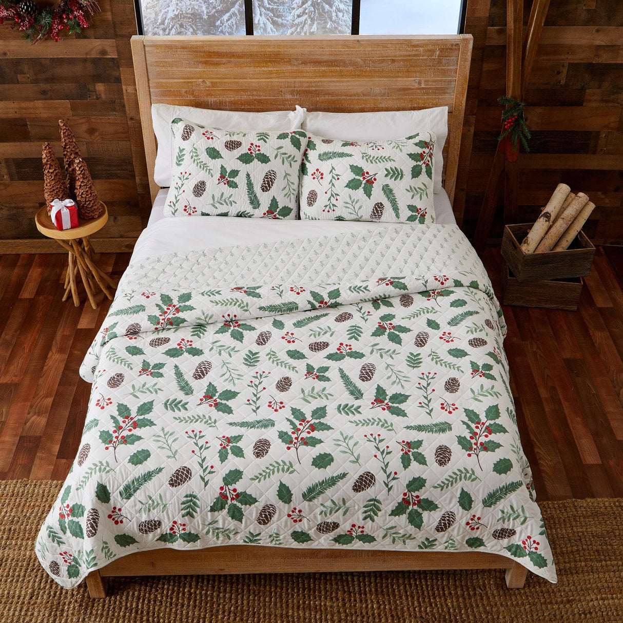 3 Piece Holiday Holly Quilt Set | Mistletoe Collection