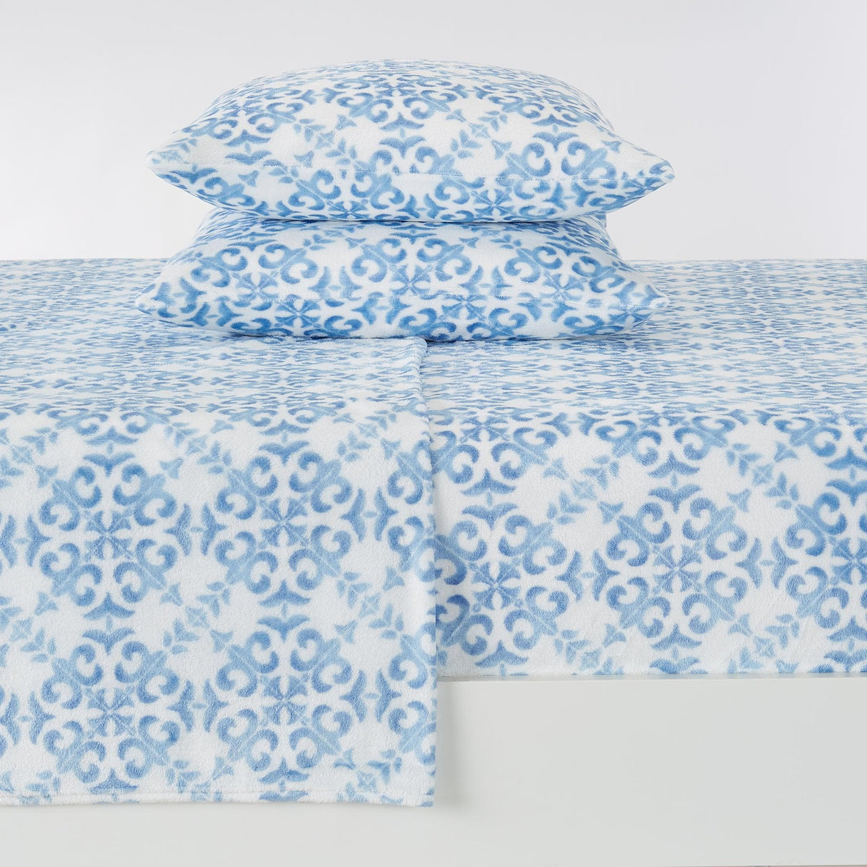 4-Piece-Printed-Plush-Sheet-Velvet-Luxe-Lattice-Collection-Bed-Sheets