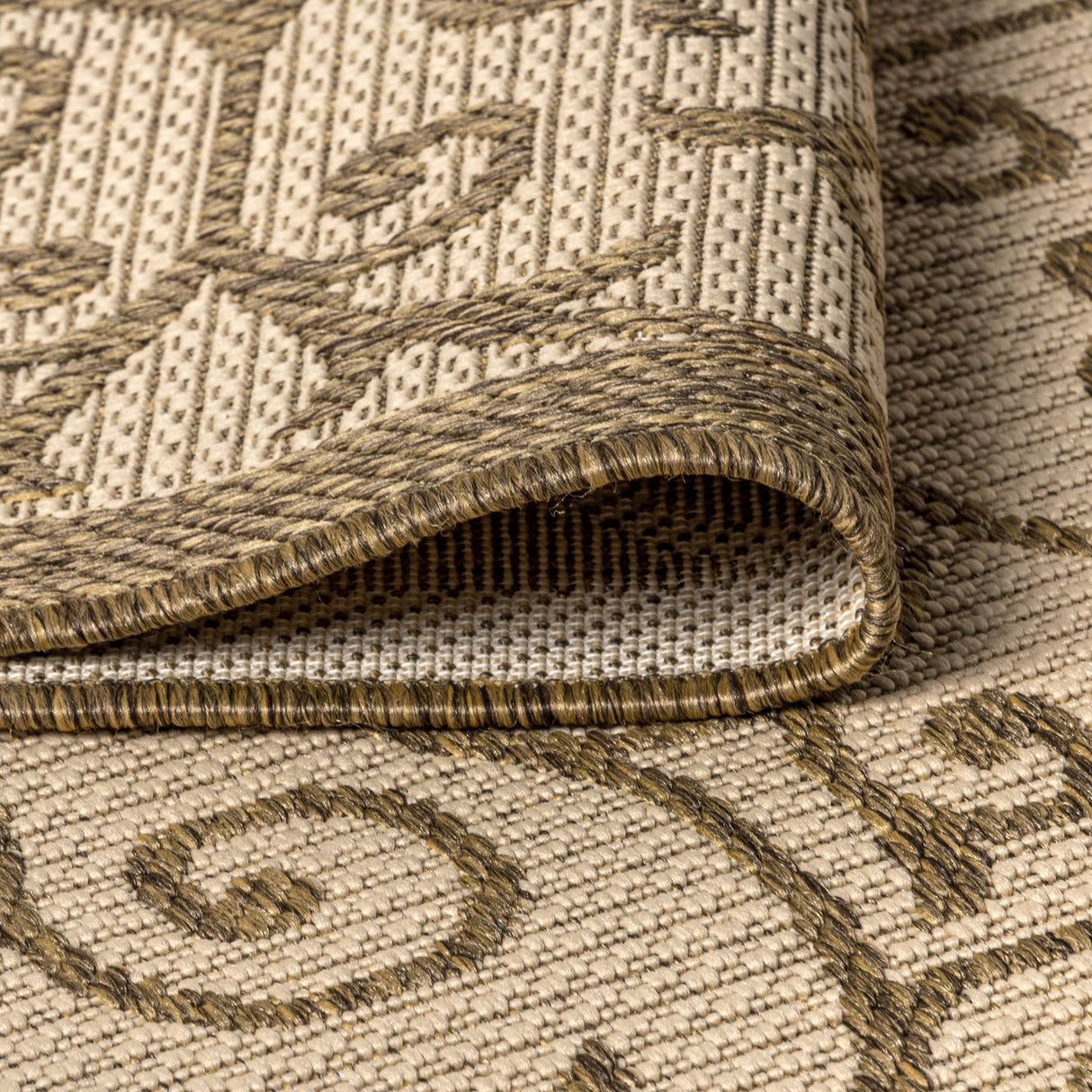 Madrid Vintage Filigree Weave Indoor/Outdoor Round Area Rug - Tuesday Morning - Area Rugs