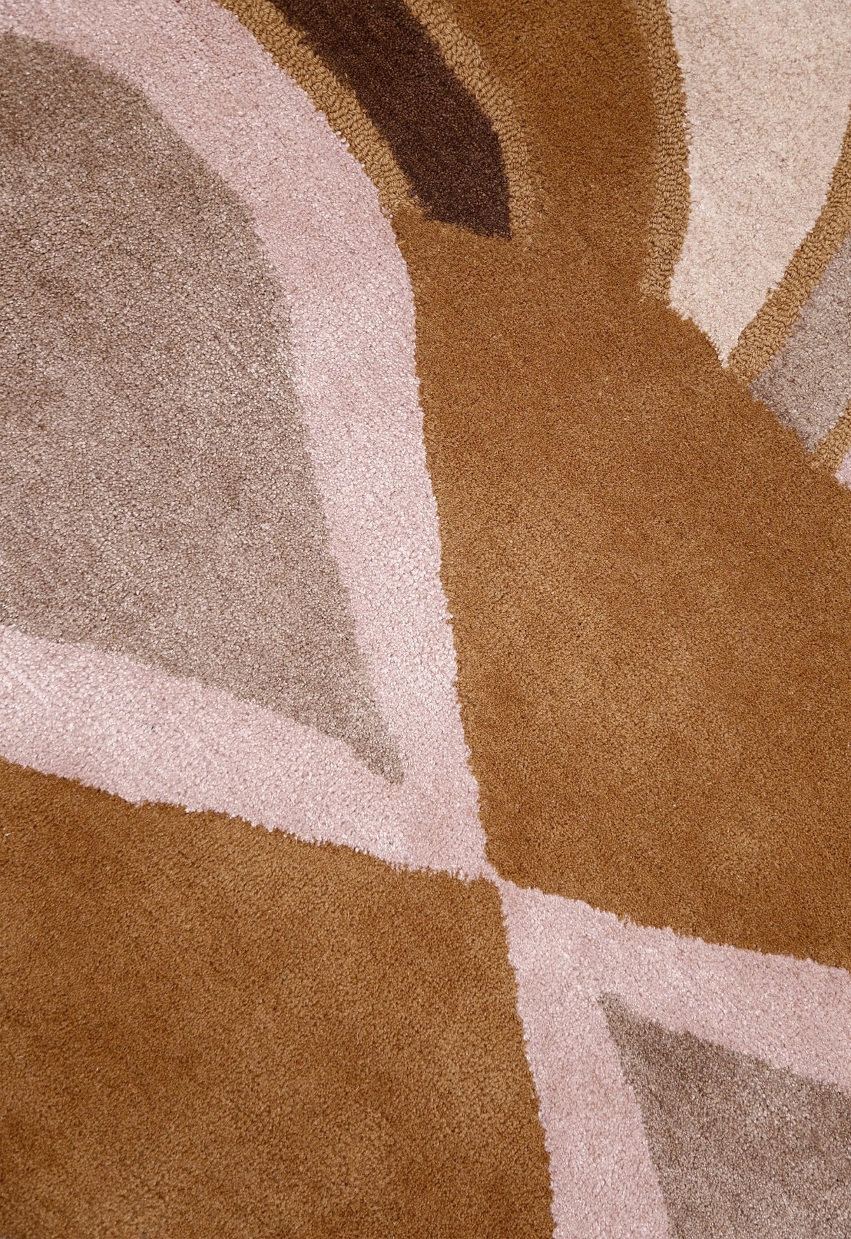 Modern Petal Camel Hand Tufted 5x8 Wool Area Rug