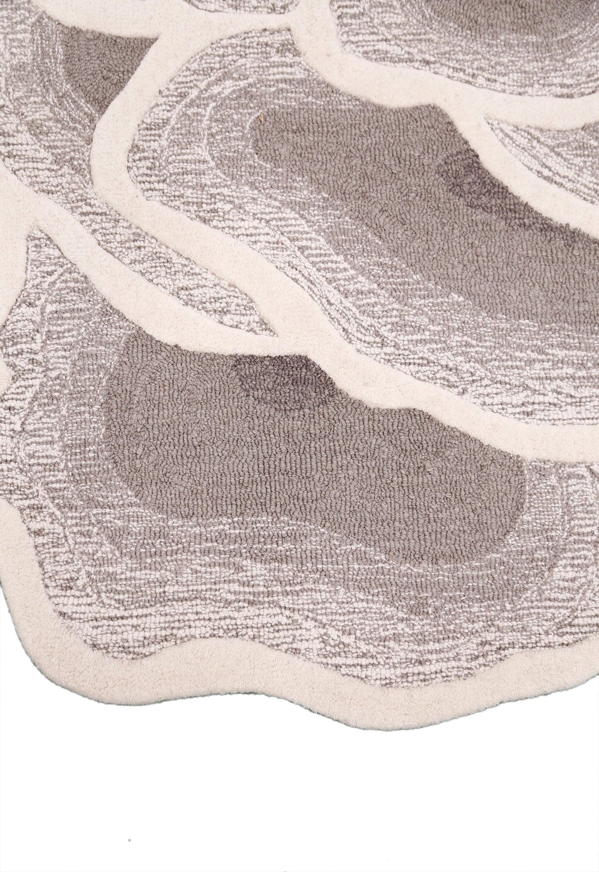 Modern Petal Layers Ivory Hand Tufted 6x8 Wool Area Rug