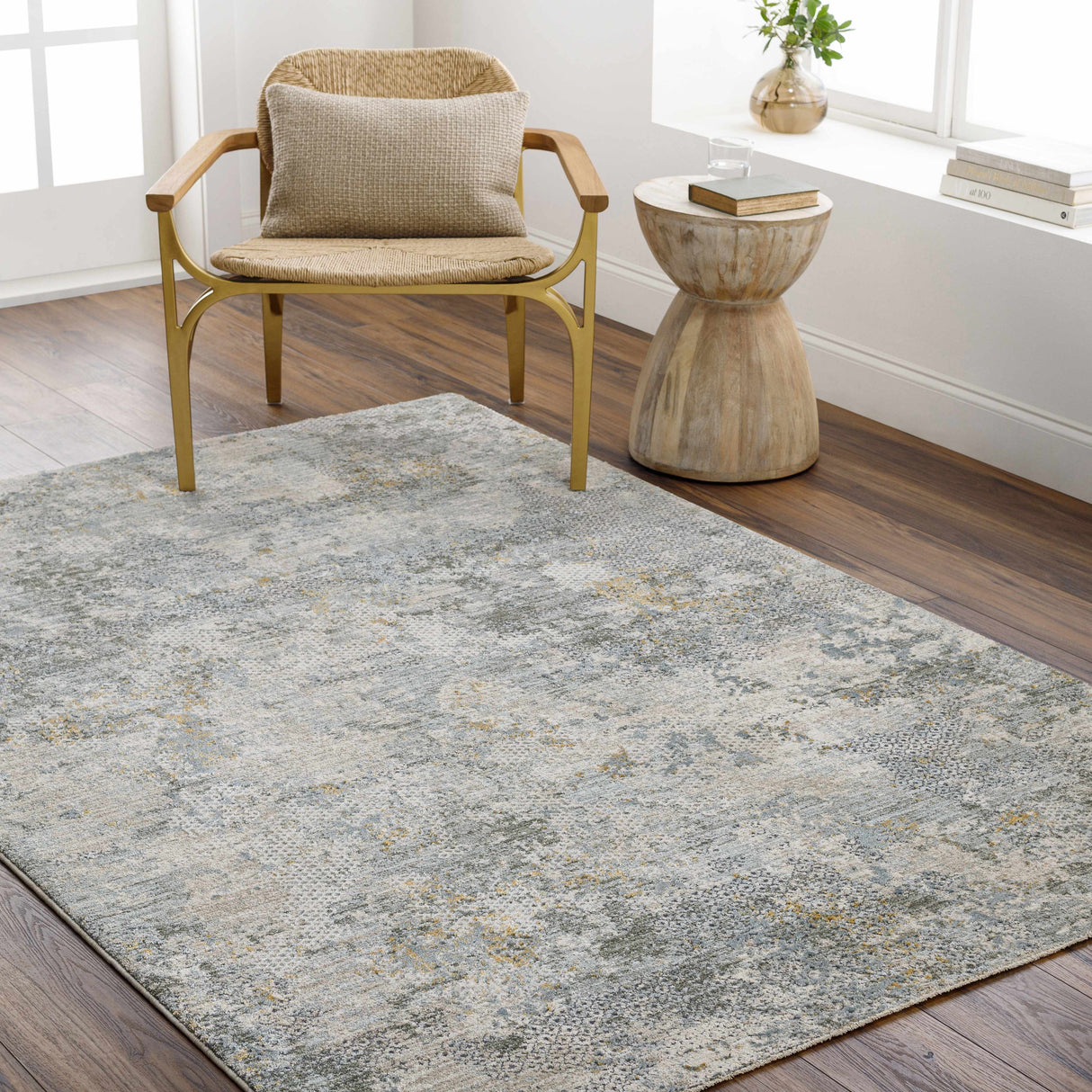 Pizi Textured Rug with Fringes