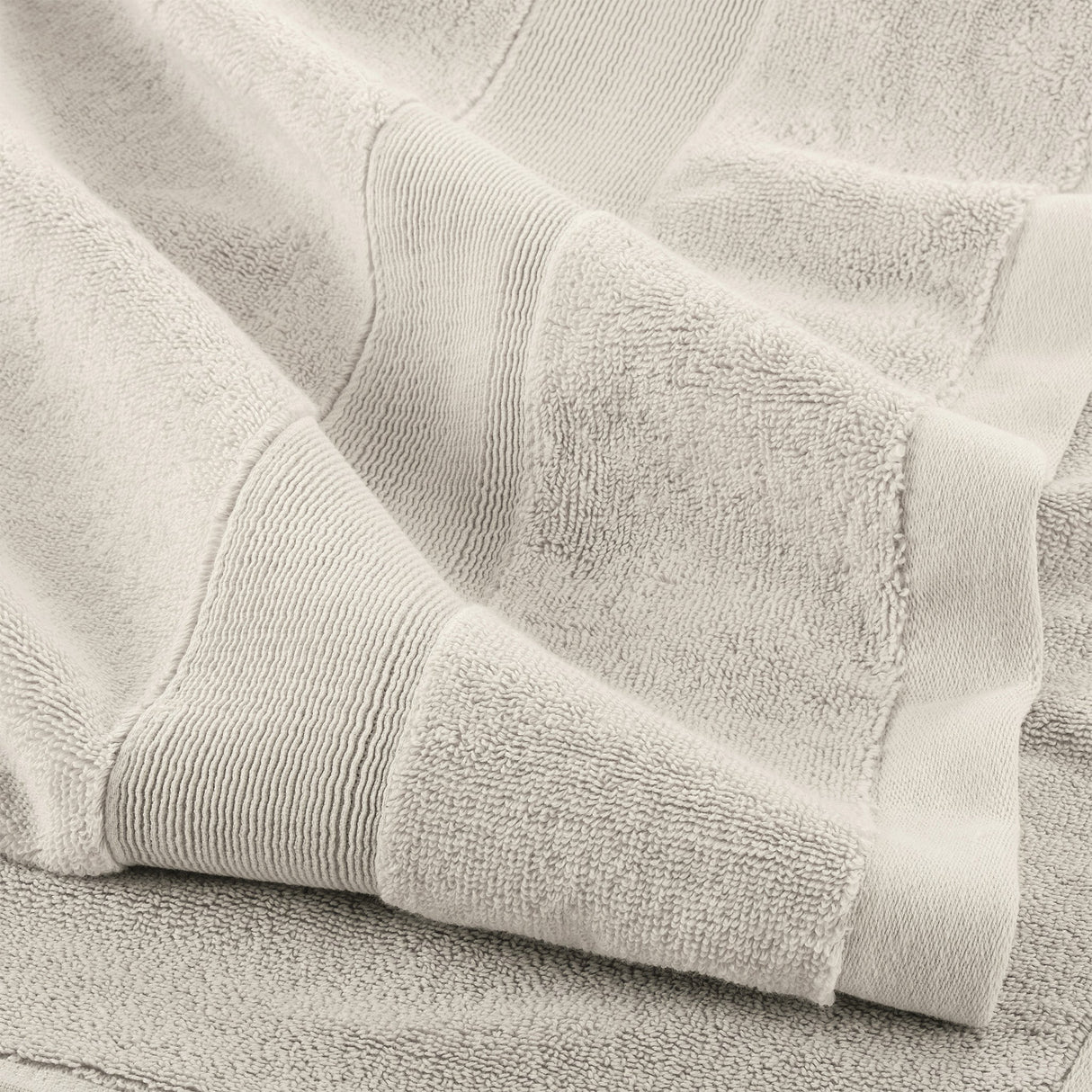 SIENA Turkish Cotton Jumbo Bath Towel – 700 GSM Luxury 30 x 56"