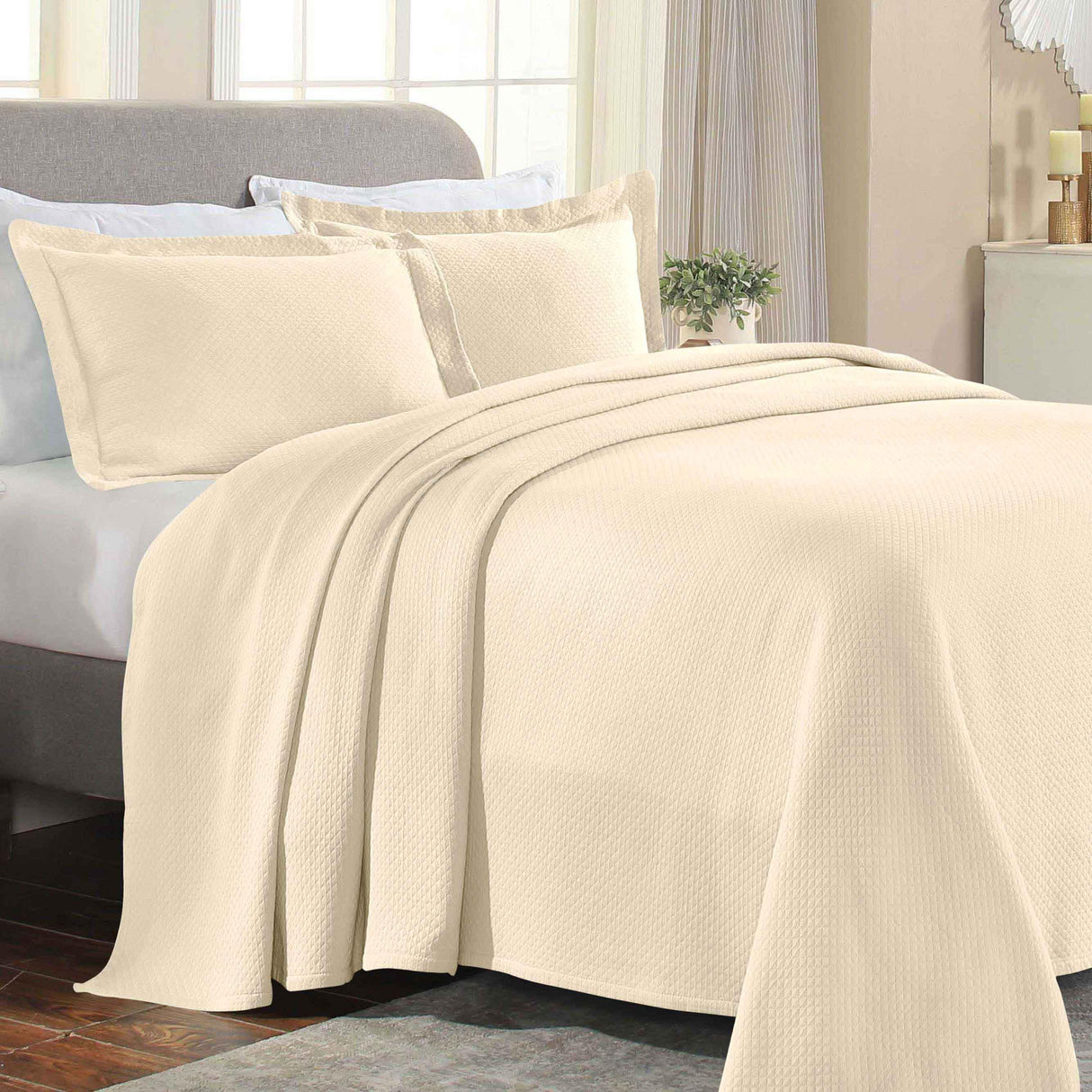Solitaire Jacquard Matelassé Cotton Diamond Solitaire Bedspread Set - Bedspread by Superior Brand