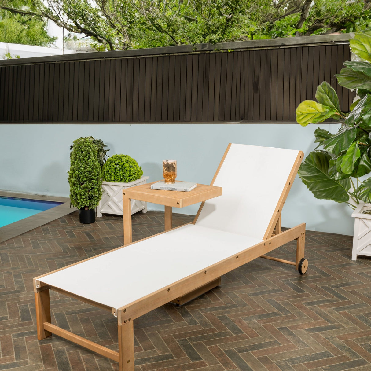 Trabuco coastal modern acacia wood mesh 3 - position outdoor chaise lounge set with side table - Tuesday Morning - Outdoor Chairs