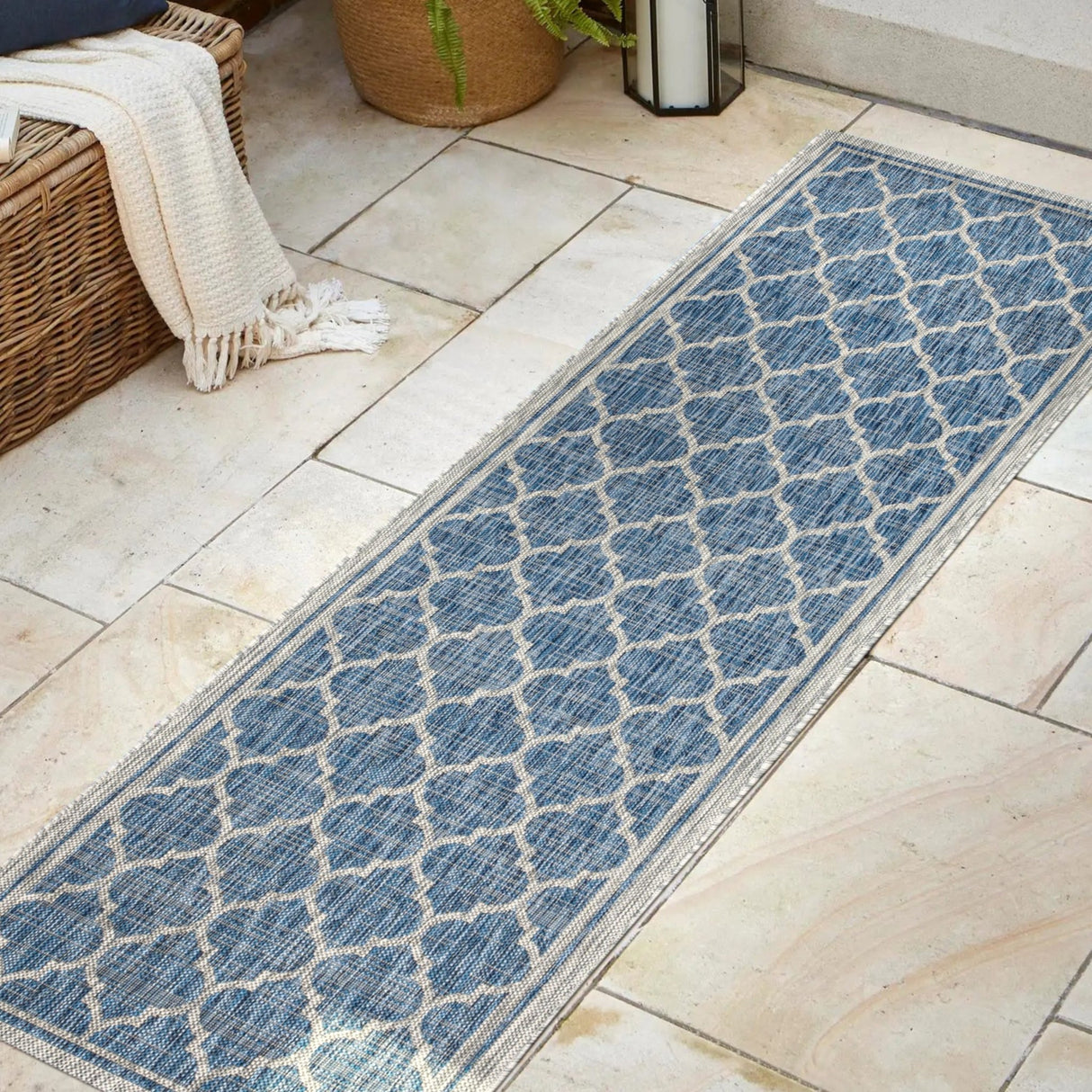 Trebol Moroccan Trellis Textured Weave Indoor/Outdoor Runner Rug - Tuesday Morning - Runner Rugs