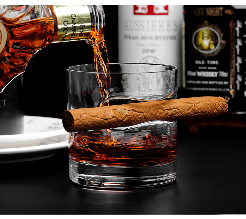 2-Pack Whiskey Glass with Built-in Cigar Rest and Cigar Cutter