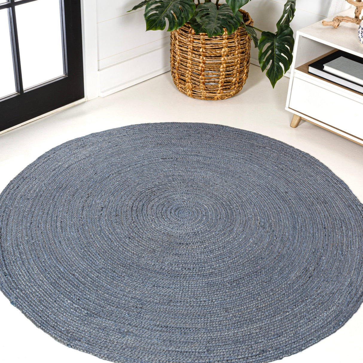 Zara Braided Coastal Cottage Round Area Rug - Tuesday Morning - Area Rugs