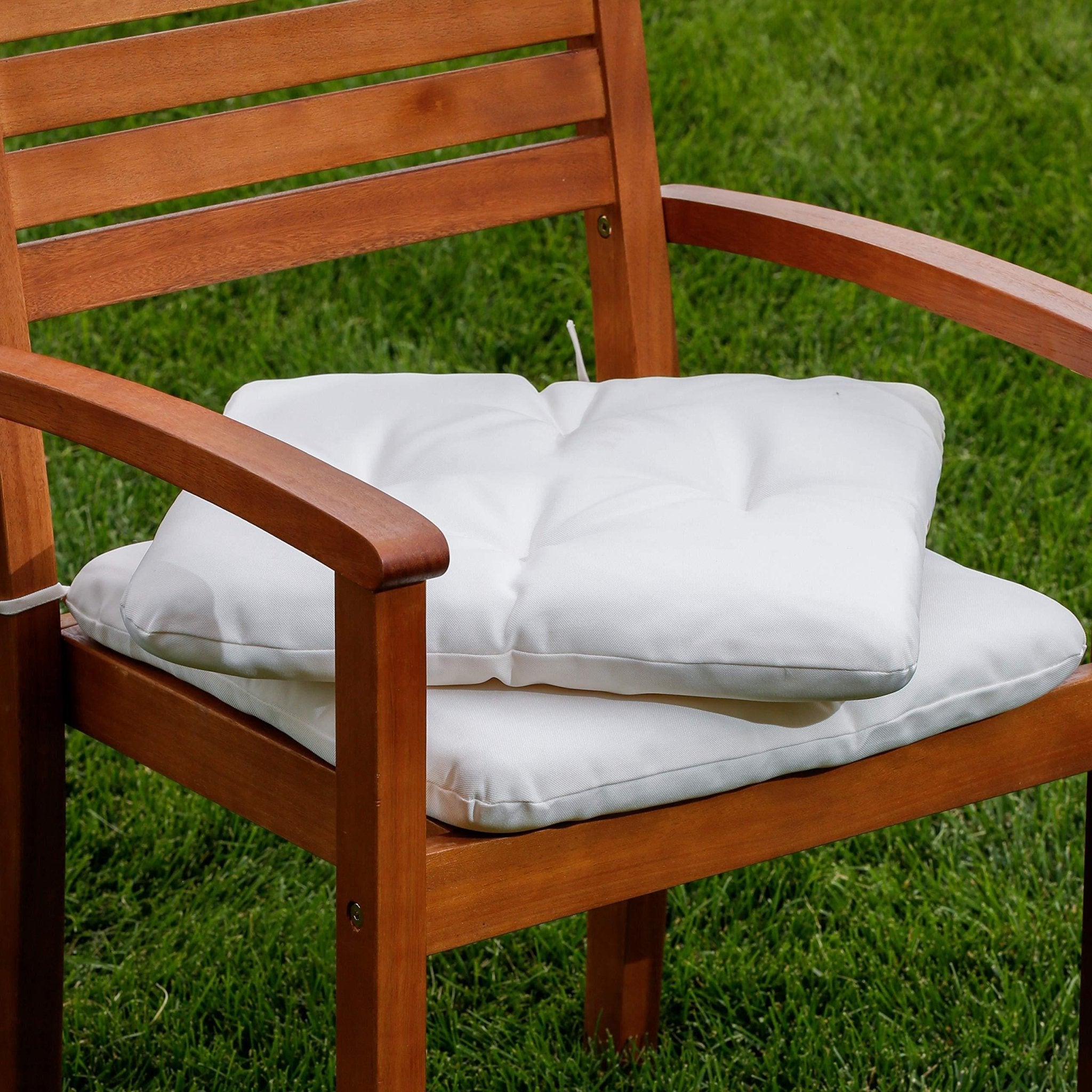 Stacking-Chair-Cushions,-Cream-Set-of-2-Outdoor-Chairs