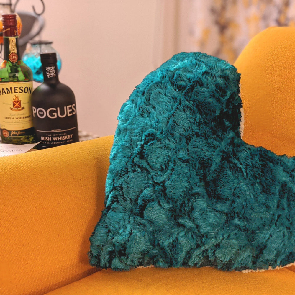 DaDa Bedding Lucky Irish Teal Green Faux Fur Heart Shaped Throw Pillow - 16” x 14”