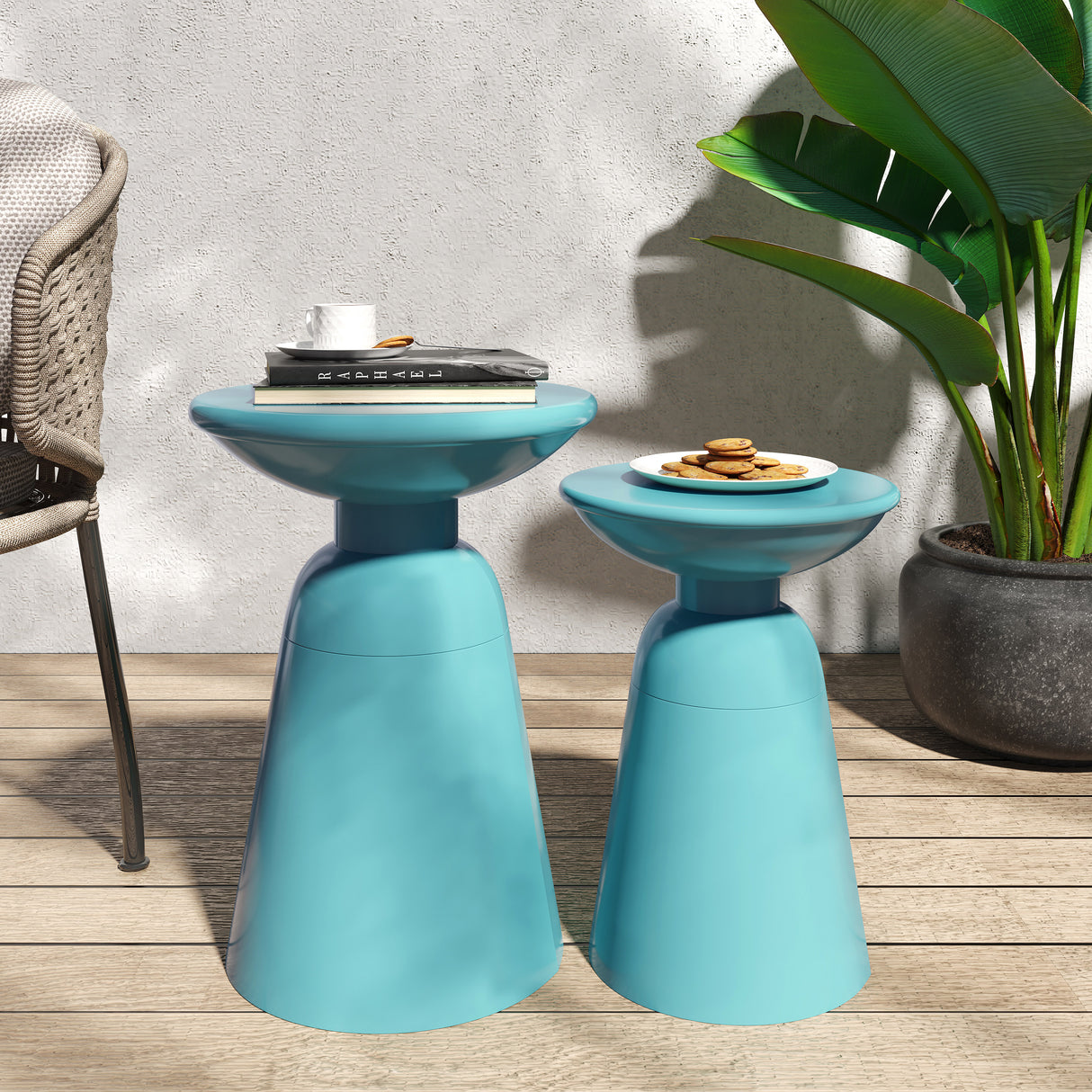 Outdoor set of 2 end tables