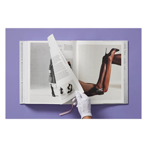 Shoes A–Z. The Collection of The Museum at FIT (German, French, English) (FFE)