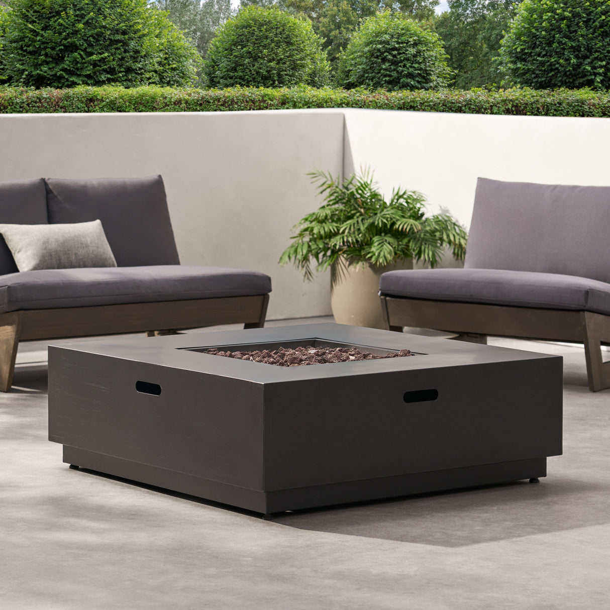 39'' SQUARE IRON FIRE PIT - 50 000 BTU (Tank cover not Included)