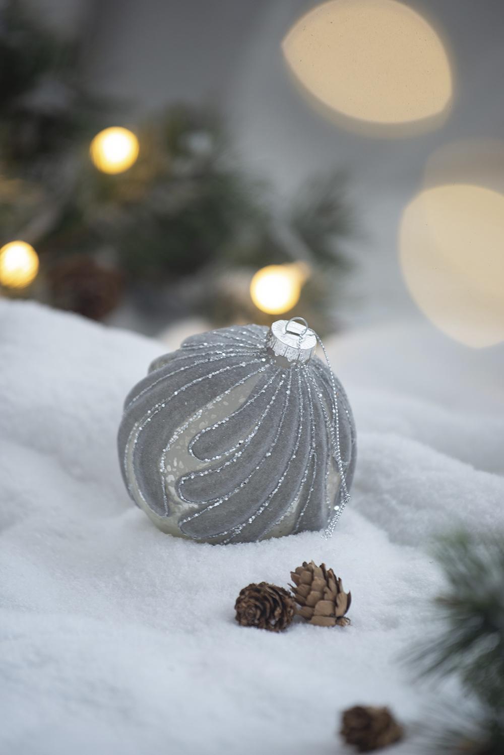 Decorative Hanging Glass Christmas Ball Ornaments - Set of 6