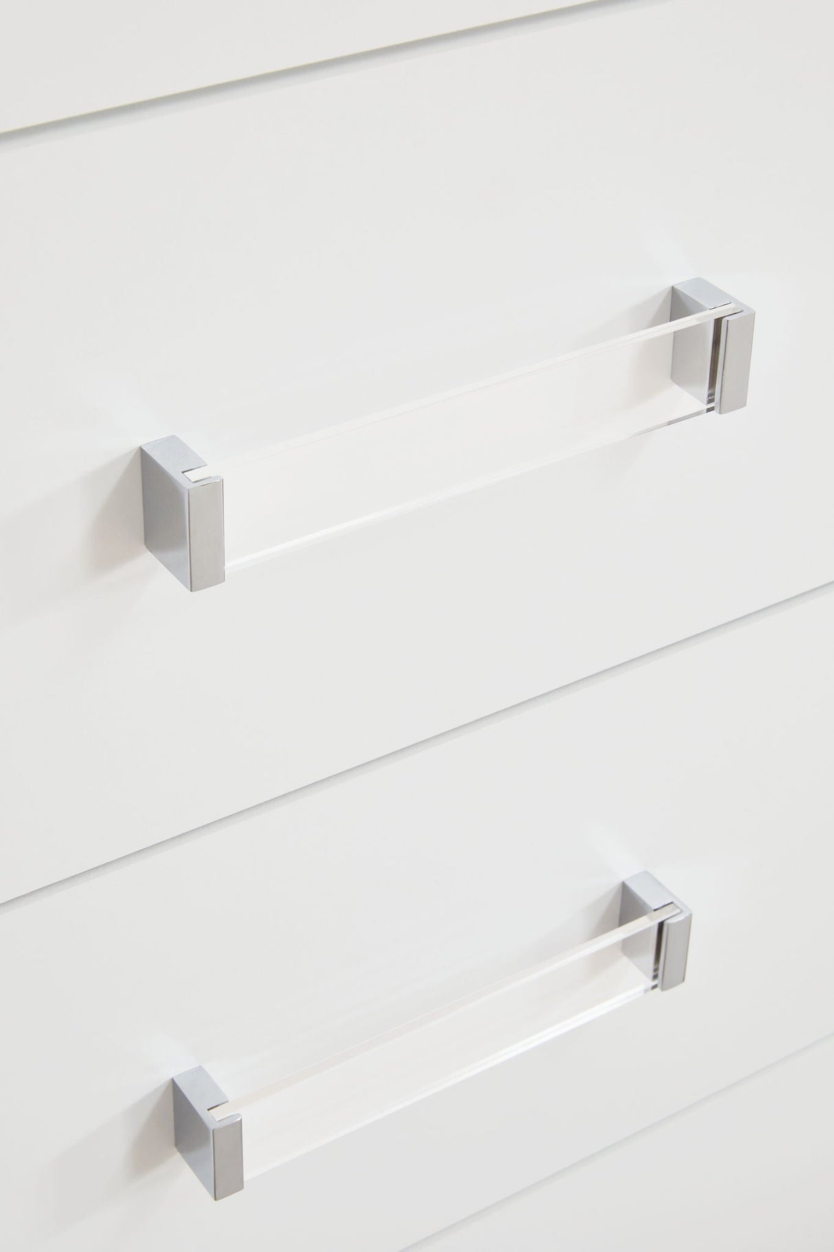 Maeling - Six Drawer Dresser