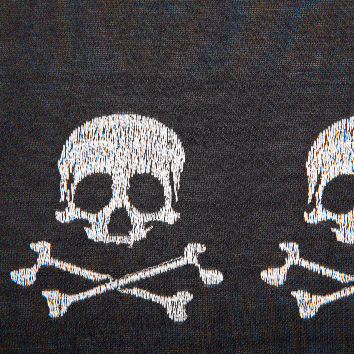 DII Skulls Embellished Placemat Set/4
