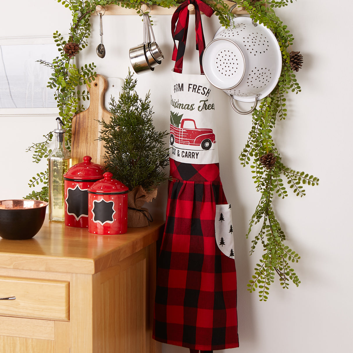 DII Cotton Christmas Skirt Apron, Christmas Truck