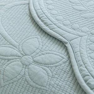 Floral Cotton Quilted Sofa Cover, Non-Slip Couch Protector with Scalloped Edges