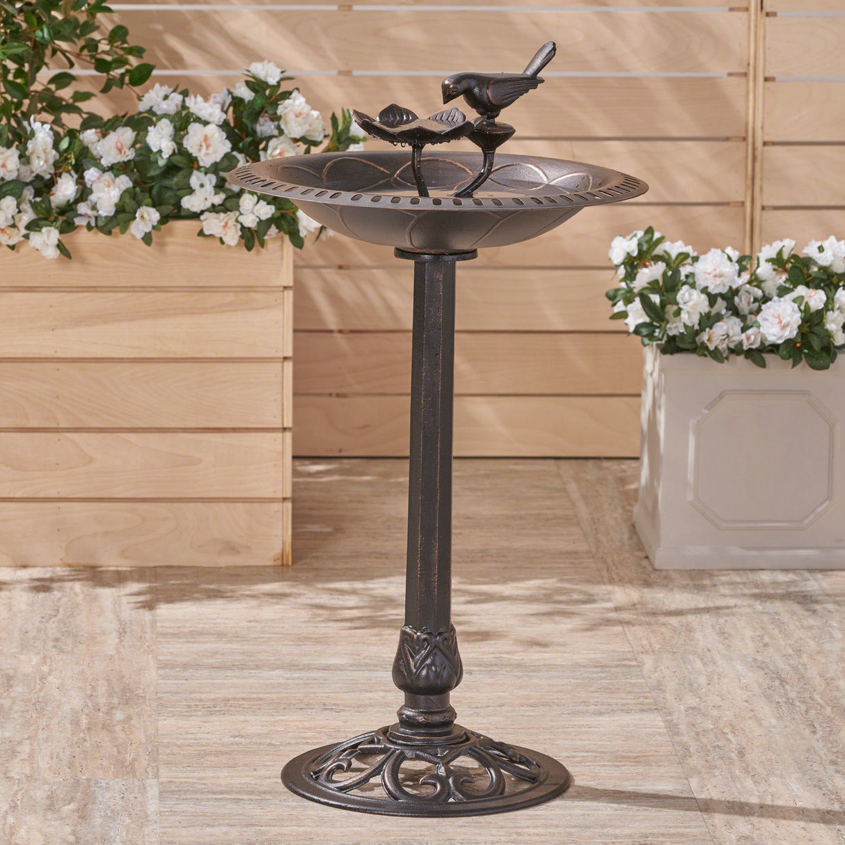 Outdoor aluminum and iron bird bath