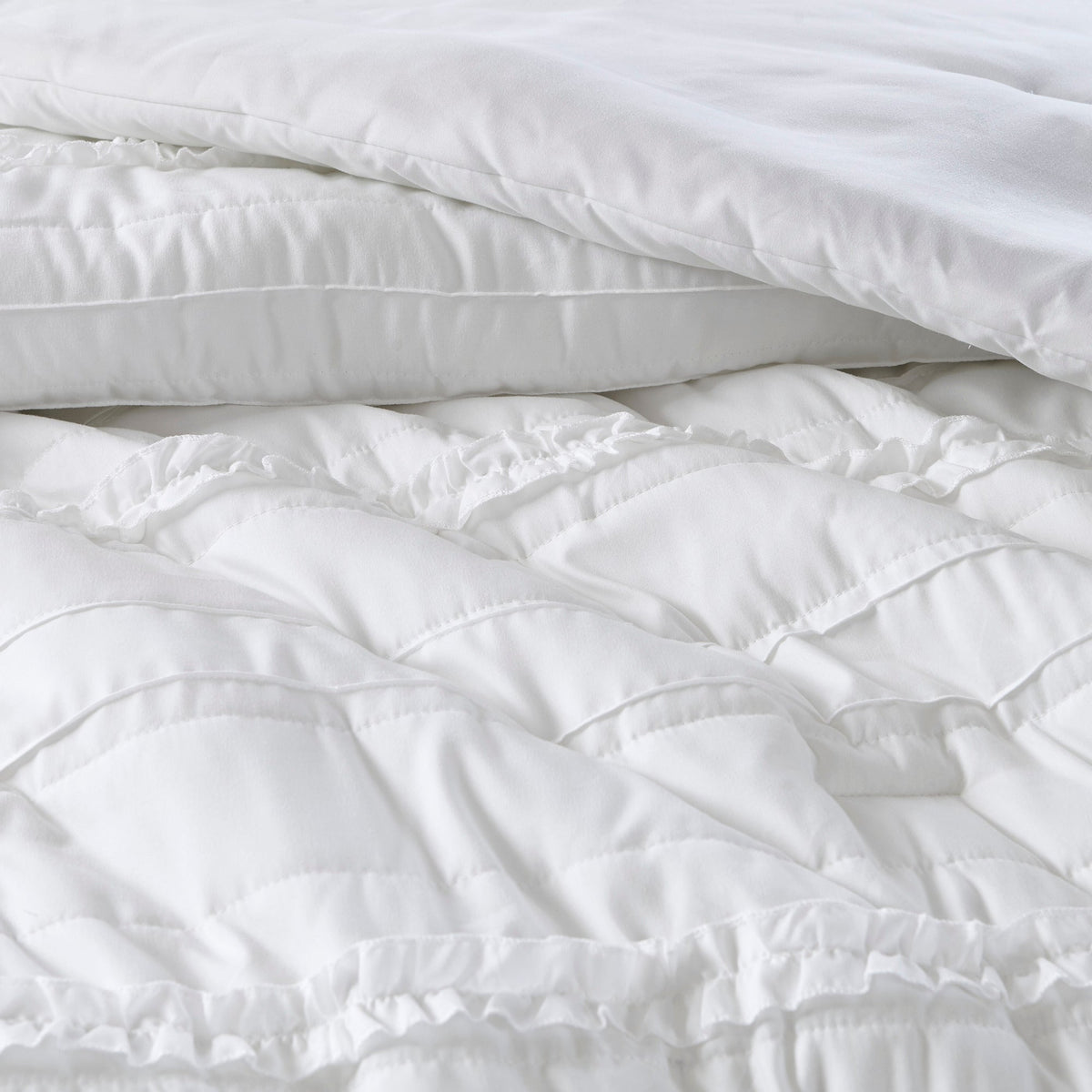 White Microfiber Ruffled Comforter Set with Decorative Pillow – Queen
