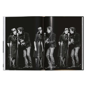 Daniel Kramer. Bob Dylan. A Year and a Day (English)