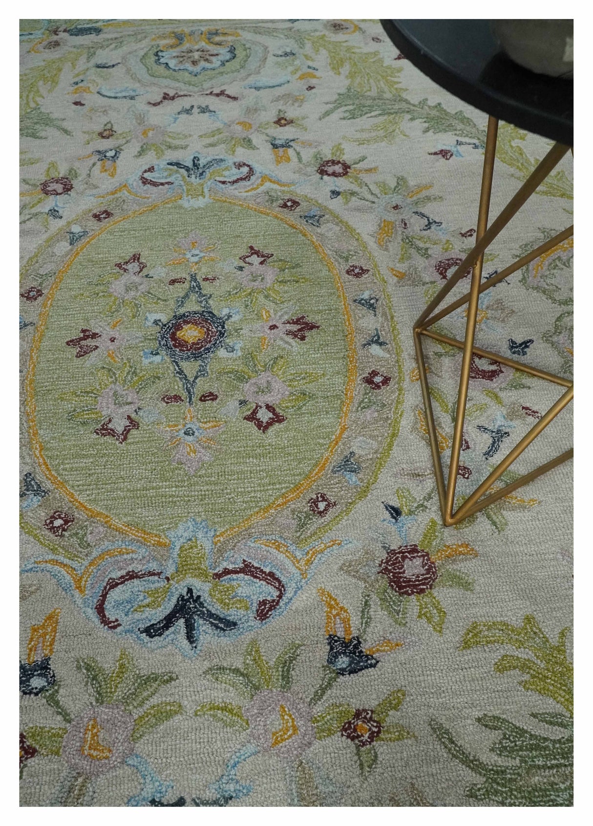 Ivory and Green 8x10 French Design Aubusson Hand Tufted Wool Area Rug