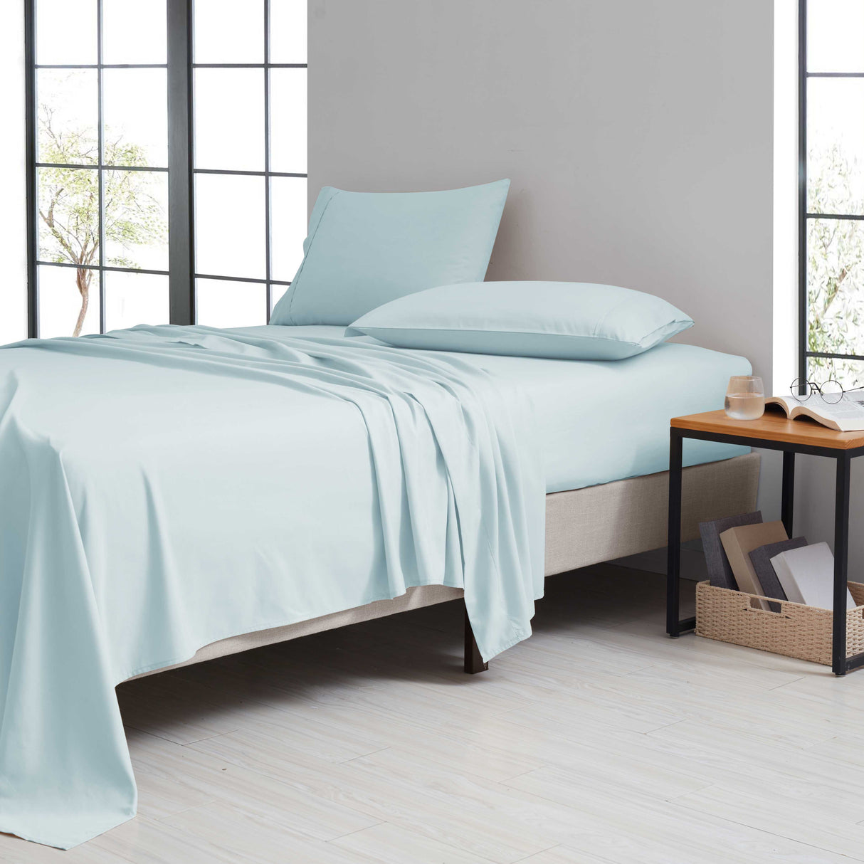 Bamboo 1800 Thread Count 4 Piece Luxury Solid Sheet Set. - Bed Bath Fashions