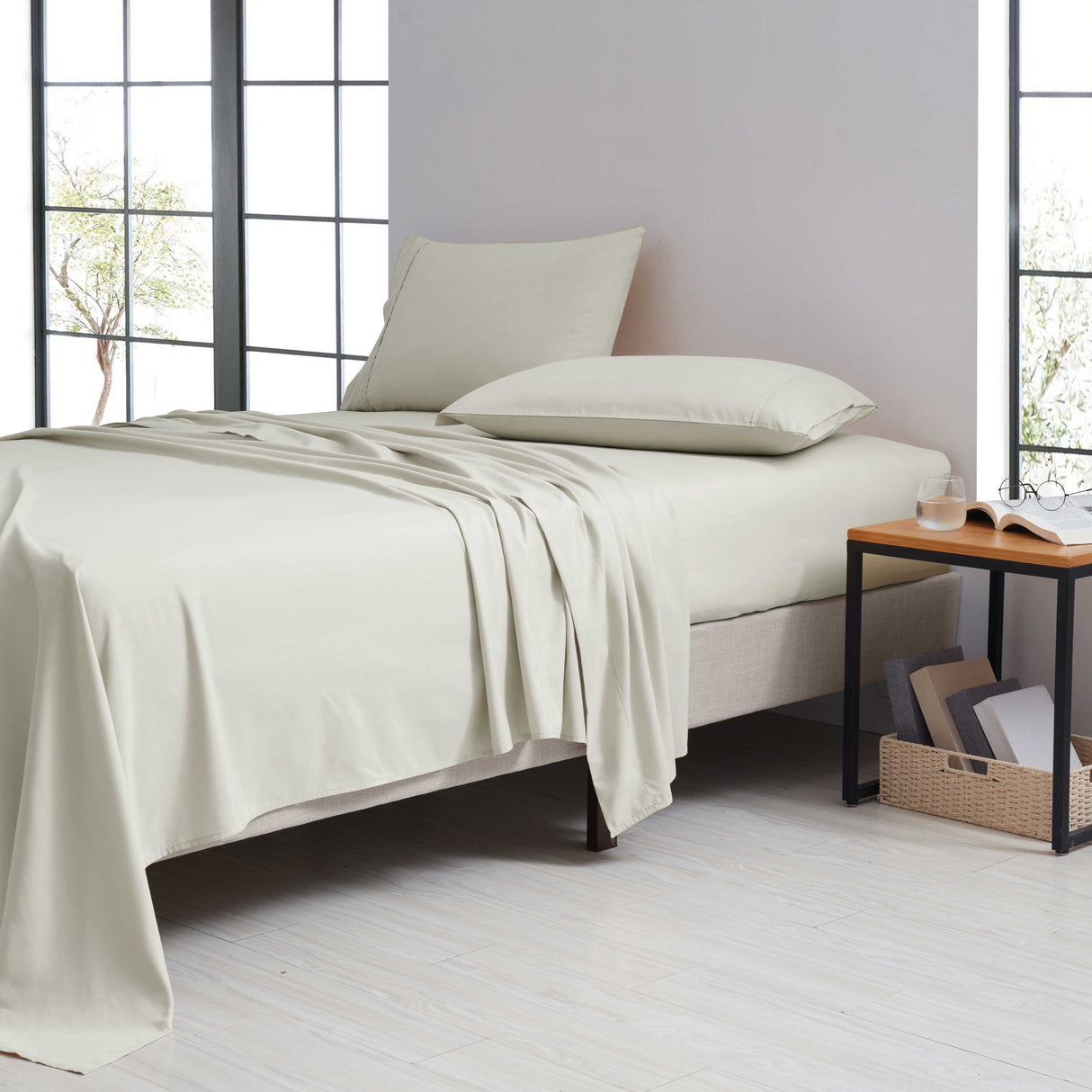 Bamboo 1800 Thread Count 4 Piece Luxury Solid Sheet Set. - Bed Bath Fashions