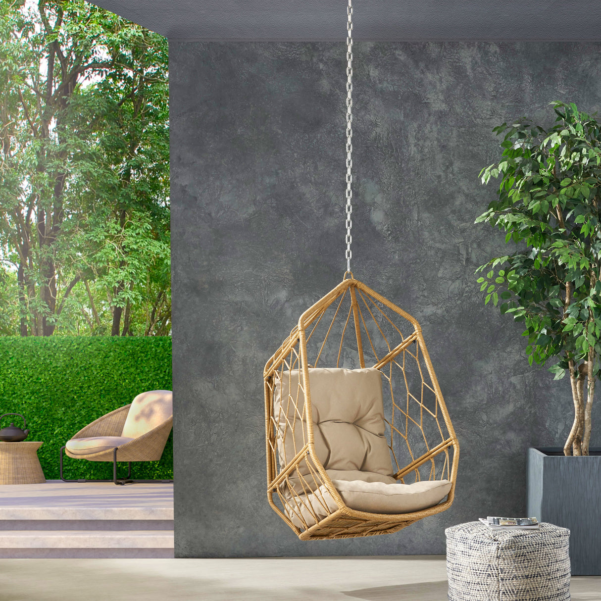 Tamara hanging chair with 8ft chain