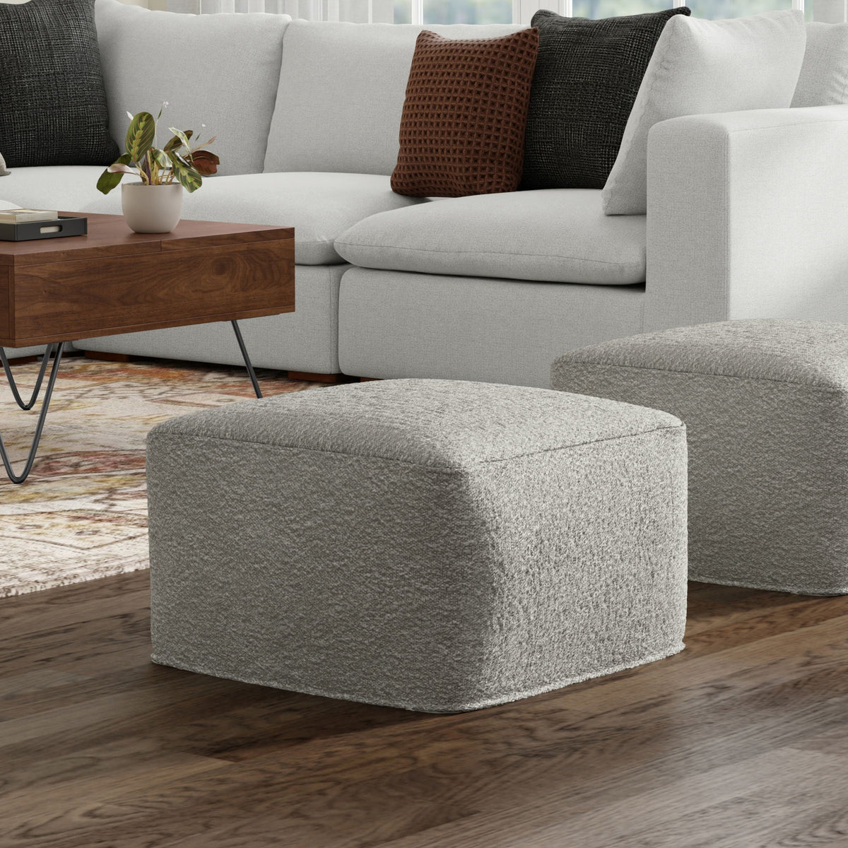 Chantal - Square Pouf