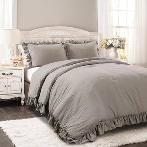 Reyna Comforter Set