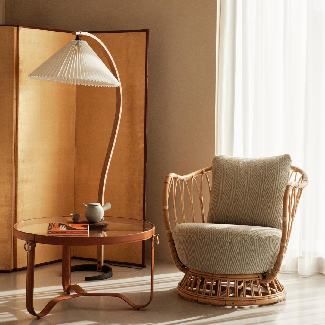 Arbora | Arc Floor Lamp with Beech Wood and Pleated Shade | Plug In Lamp for Living Room