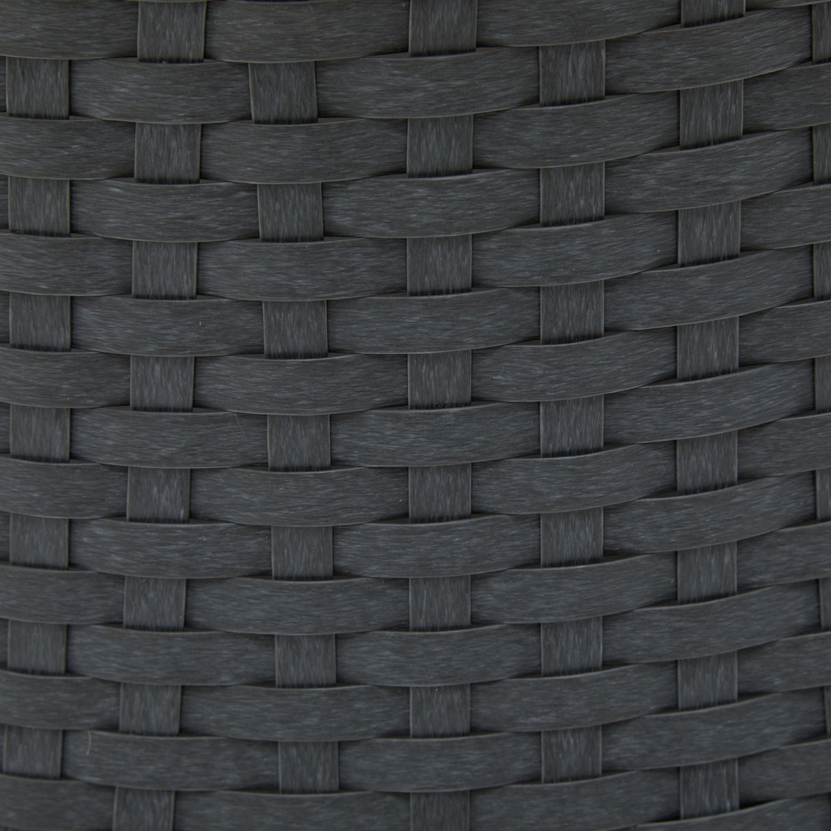 Modern Swivel Wicker Lounge Chair With Round Design