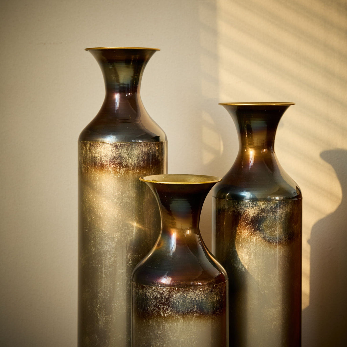 Modern Droplet Shaped Floor Vase Set, Glazed Metal Decorative Vases 3 Piece Home Accent For Living Room - Gold / White