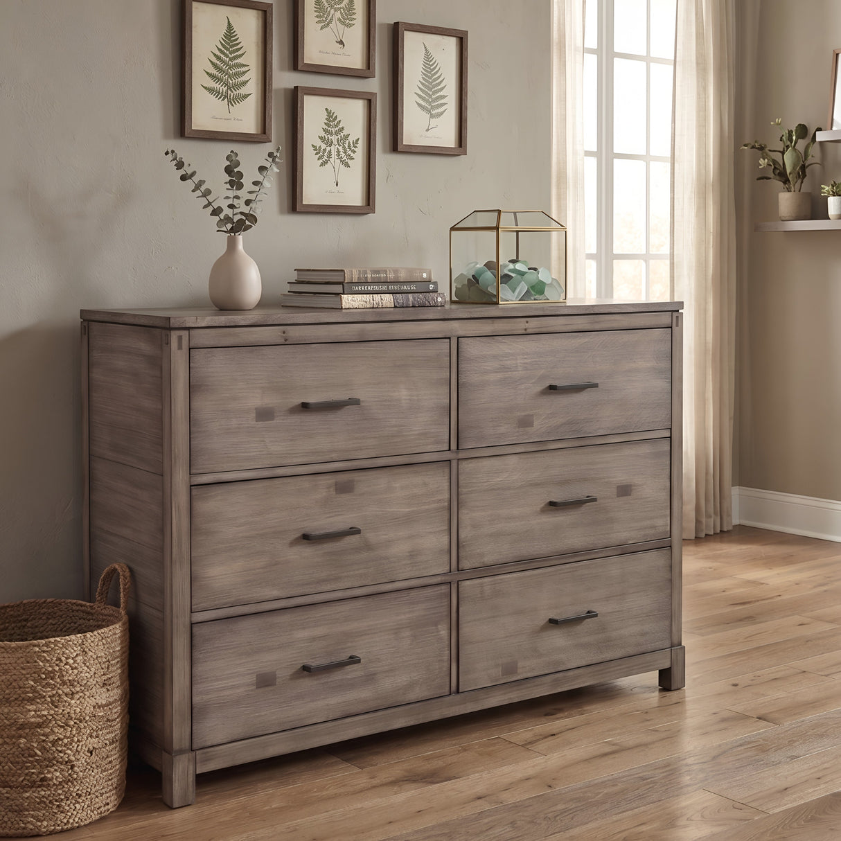 Traditional Style Dresser