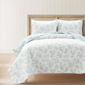 Floral Jacquard Reversible Soft Matelassé 3 Piece Quilt Set