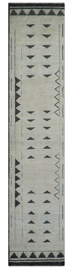 Custom Made Contemporary Design Black And Beige Hand knotted wool Area Rug