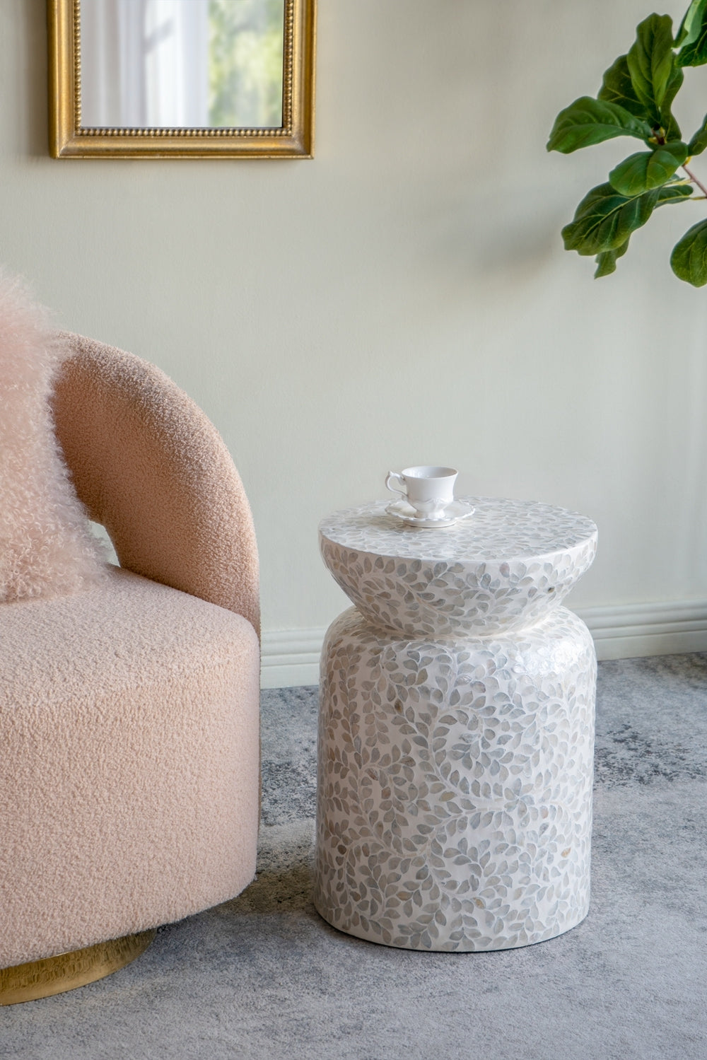 14x14x20 Round Bamboo Accent Table with White Capiz Shell Design