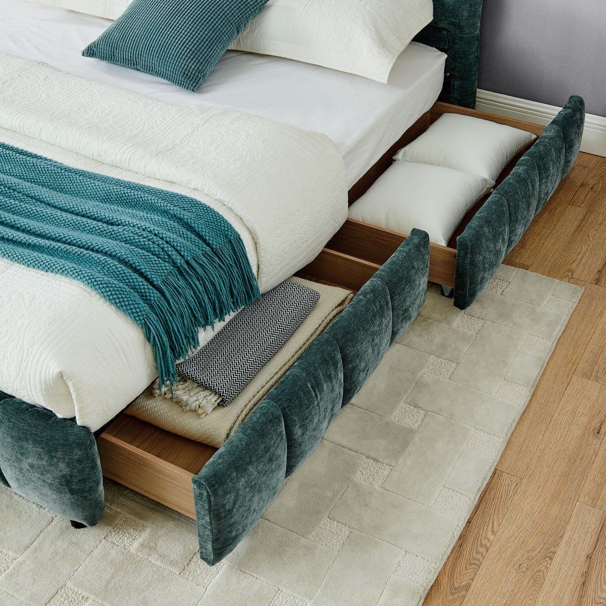 Modern Platform Bed Frame With Thick Fabric