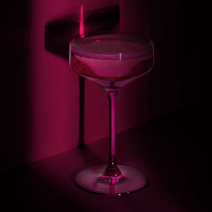 Reserve nouveau crystal coupes in berry viski®