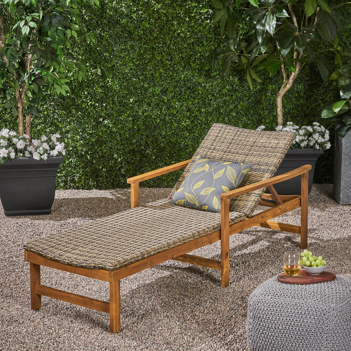 Hampton Outdoor Chaise Lounge With Adjustable Backrest - Natural