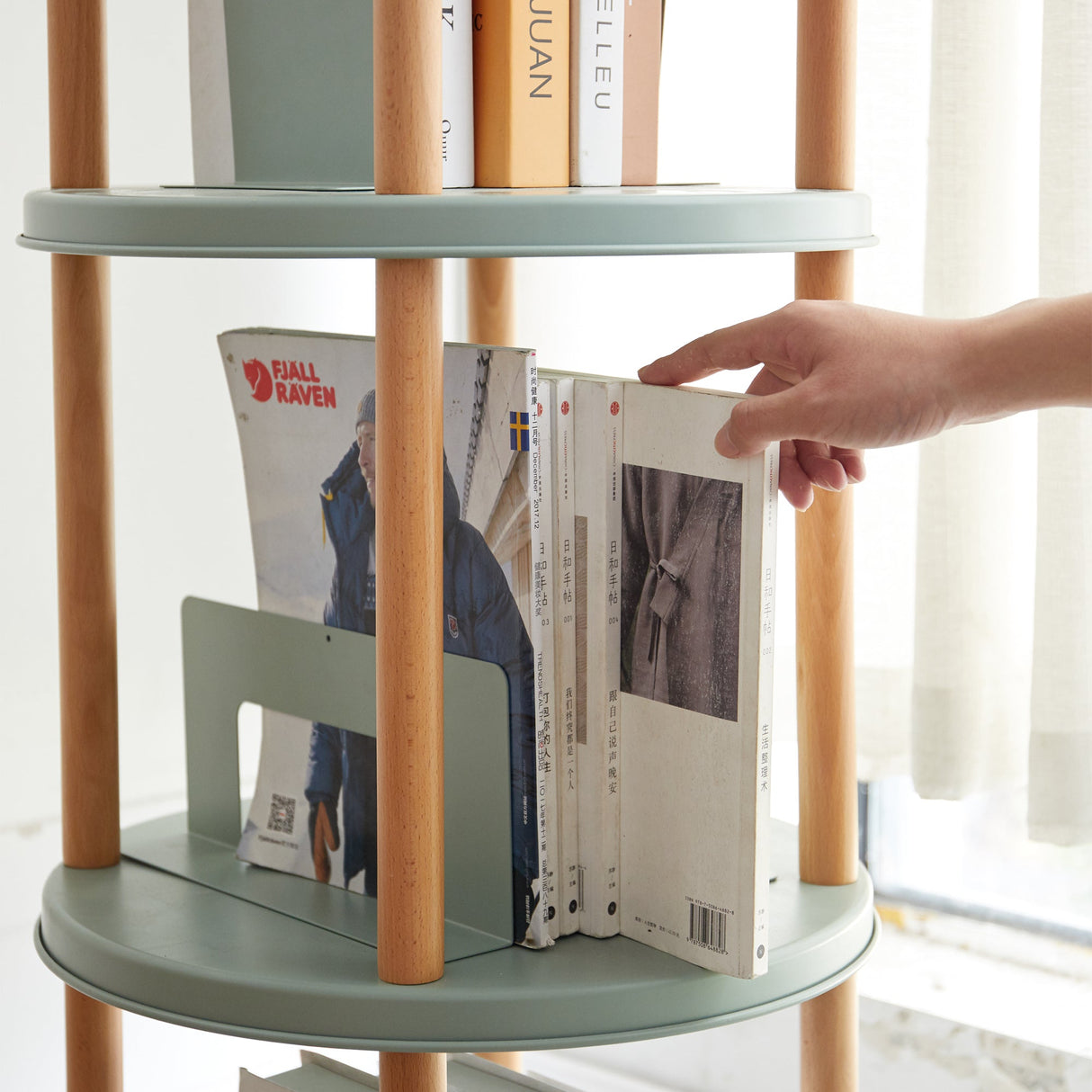 Storage Shelf: 360° Rotating Bookshelf