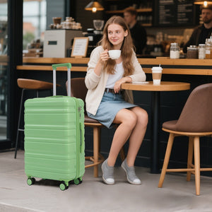 HIFINE Tourist 3-Piece Spinner Wheel Luggage Set in Green