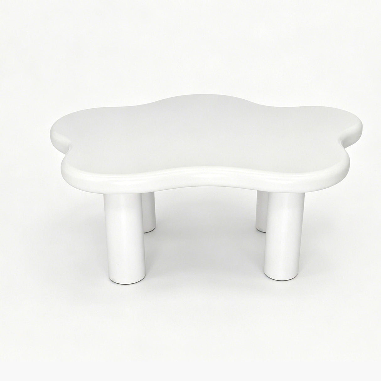 Cloud Shaped Coffee Table With 4 Round Legs