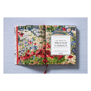 The Book of Printed Fabrics. From the 16th century until today (German, French, English)