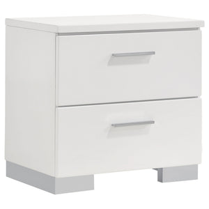 Escalon - 4 Piece Bedroom Set With Paneled Headboard Accents Upholstered - Glossy White