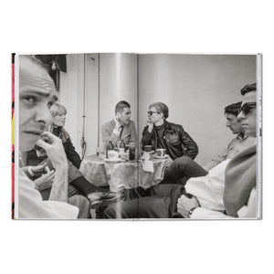 Steve Schapiro. Andy Warhol and Friends (English)