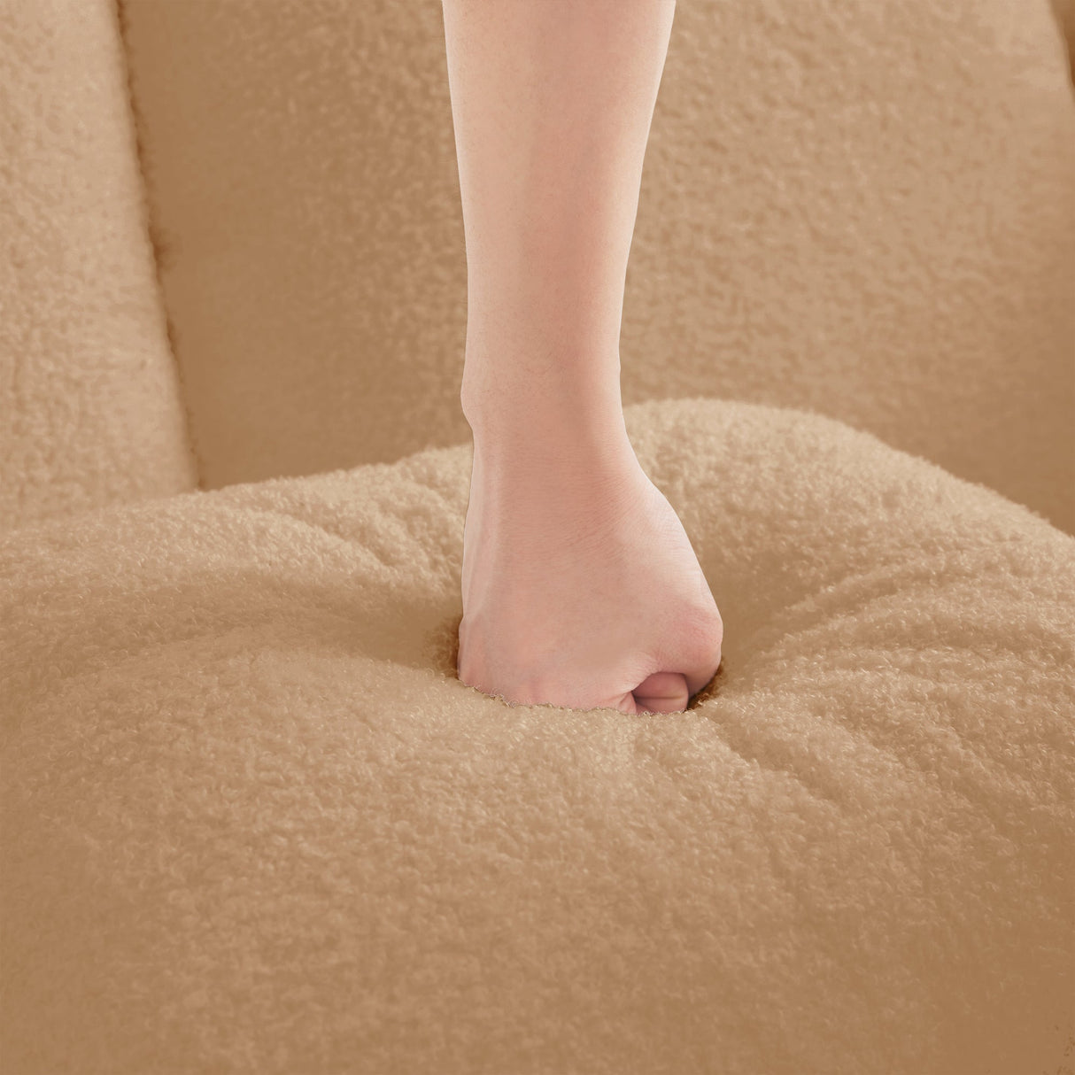 Elysees Right Chaise Sofa W/Pillows Teddy Fabric -Camel