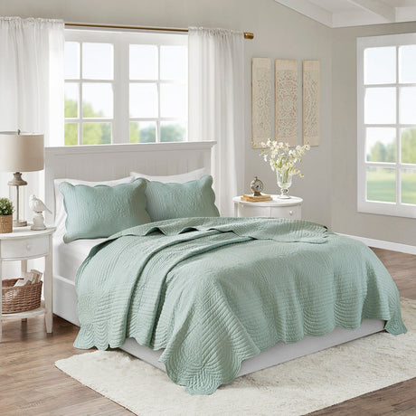 3-piece-antimicrobial-reversible-scalloped-edge-quilt-set-king--seafoam-Quilts-&-Comforters